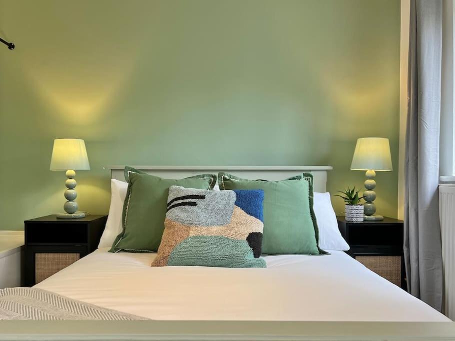 Perfect Very And Peaceful With Free Parking & Private Garden - * Oxford